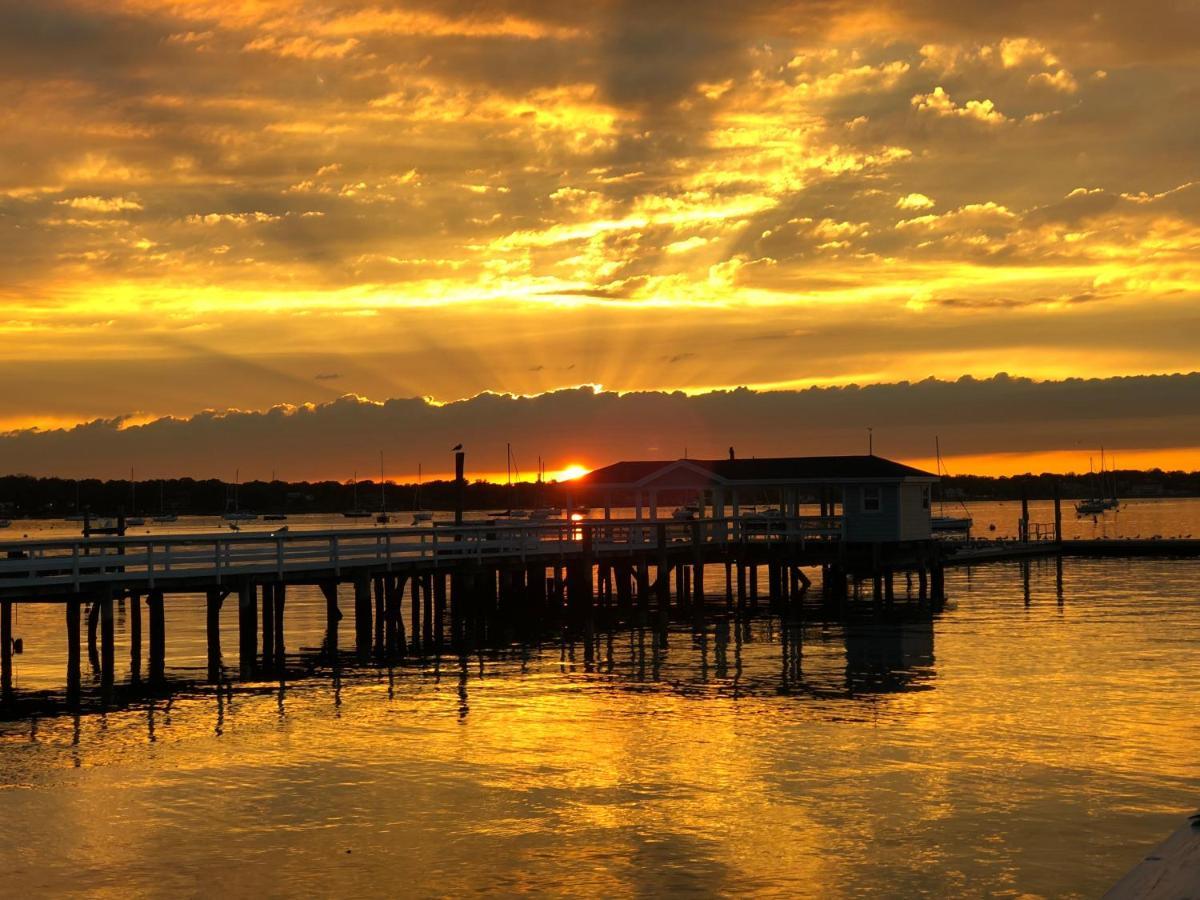 Fathoms Hotel & Marina Port Washington Exterior foto